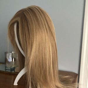 Synthetic blonde wig